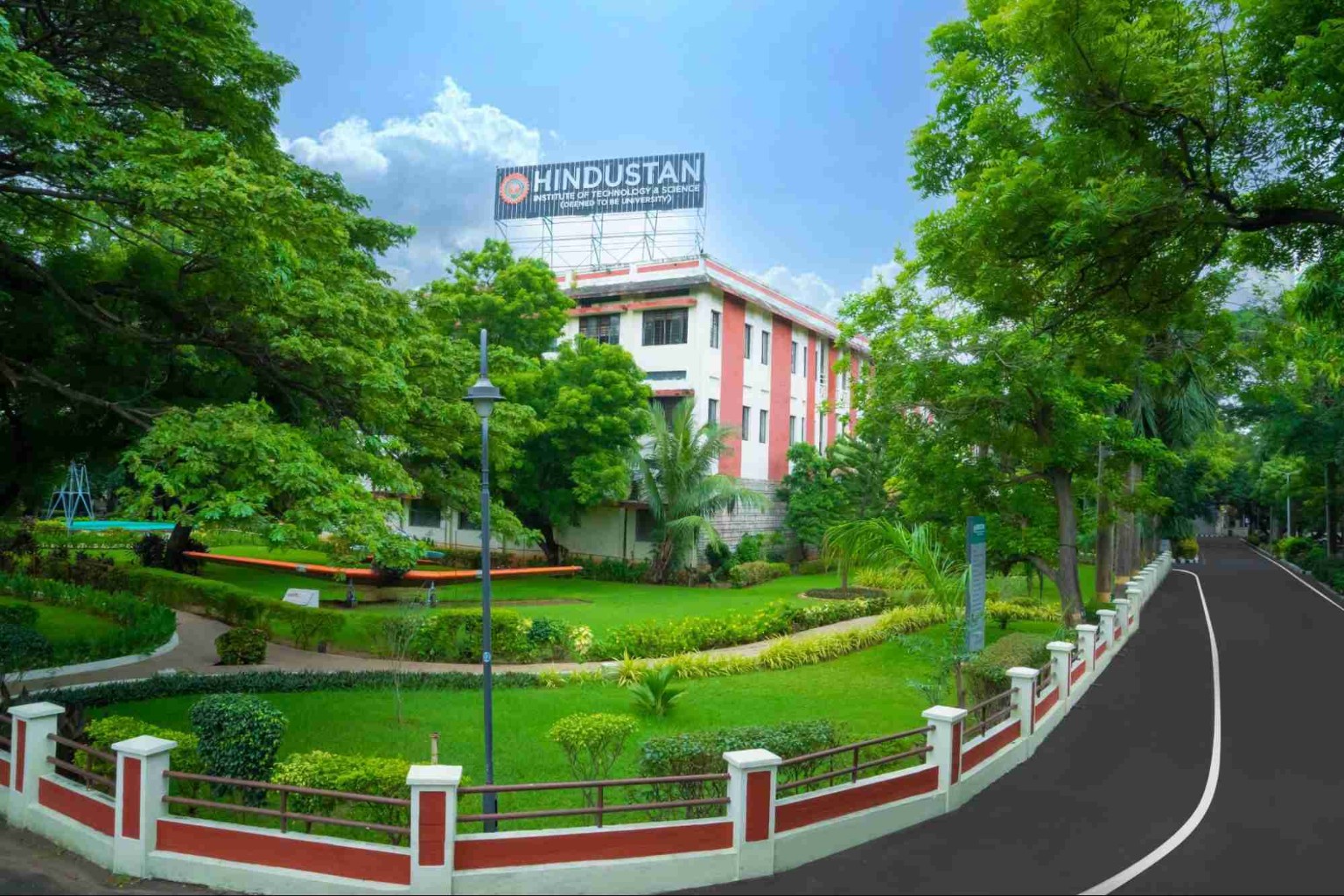 Hindustan Institute of Technology and Science campus